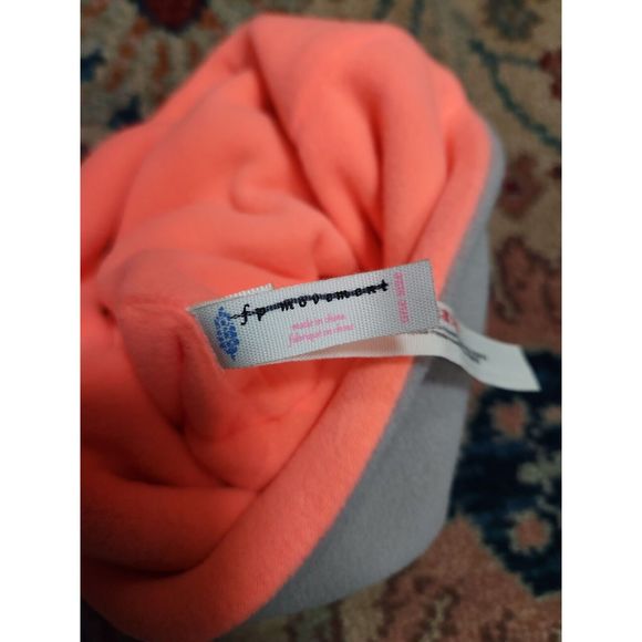 Free People Movement Fleece Beanie Hat NWOT - Picture 3 of 9